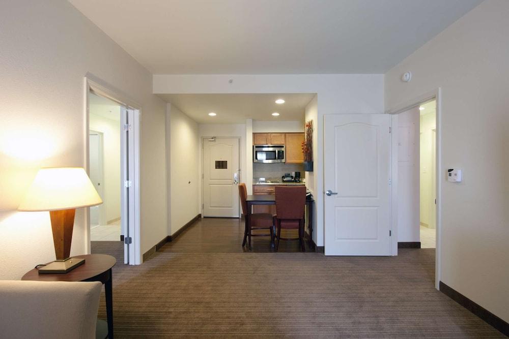 Homewood Suites By Hilton St. Louis - Galleria Richmond Heights Exterior photo